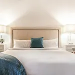 Stunning 5 Bedroom Urban Oasis Downtown Nola