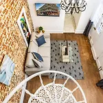 2Bd Condo Steps To Everything With Balcony & Courtyard