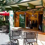 The Lookout Inn