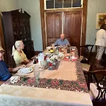 Oakview Bed And Breakfast
