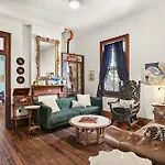Site 61 Guesthouse