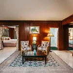 Pontchartrain Hotel St. Charles Avenue