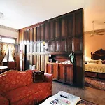 The Olivier House Hotel