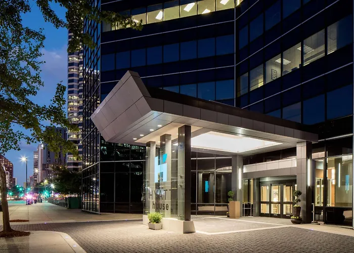 Hyatt House New Orleans / Downtown