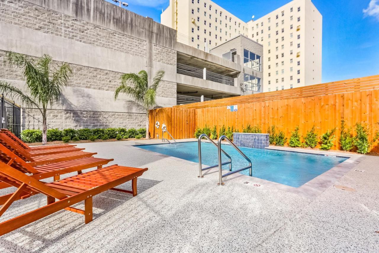 Stunning 4br-5br Near Frnch Quarter Homes By Hosteeva *