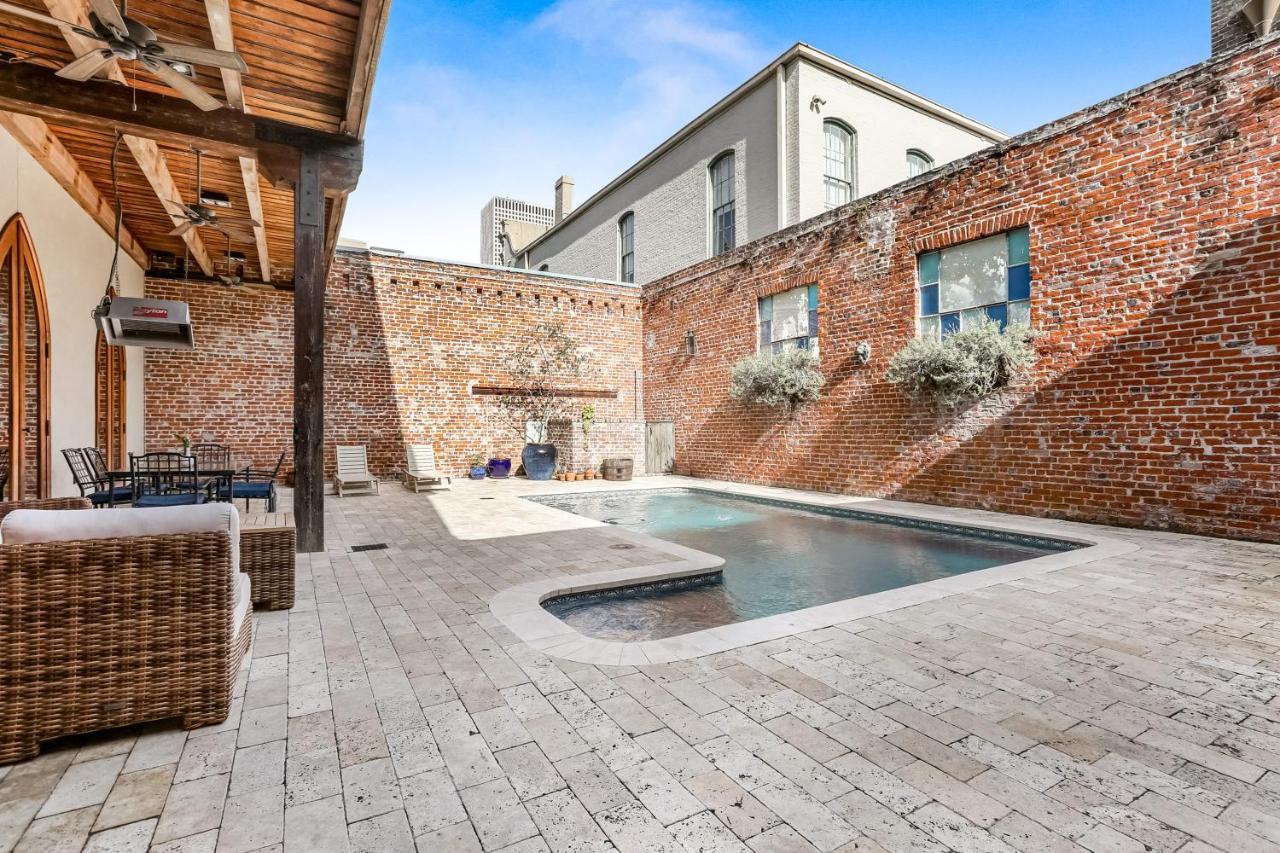 Stunning 5 Bedroom Urban Oasis Downtown Nola Holiday home New Orleans