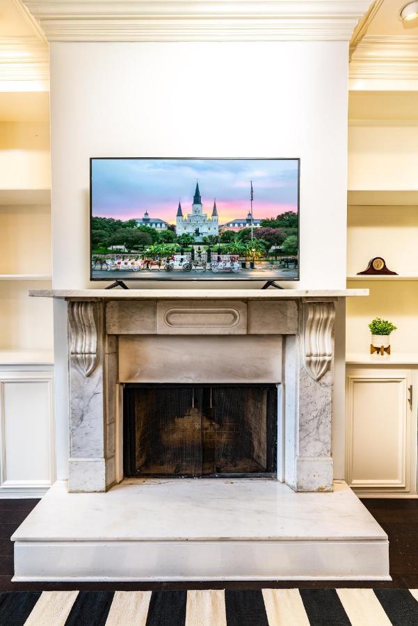 2Bd Condo Steps To Everything With Balcony & Courtyard * New Orleans