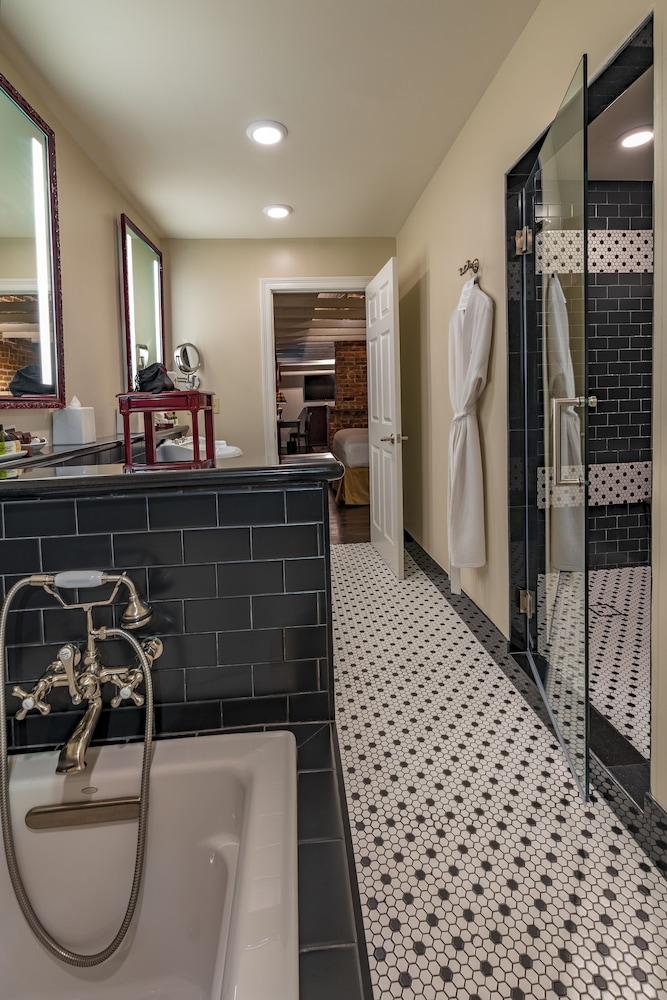 Hotel Dauphine Orleans New Orleans