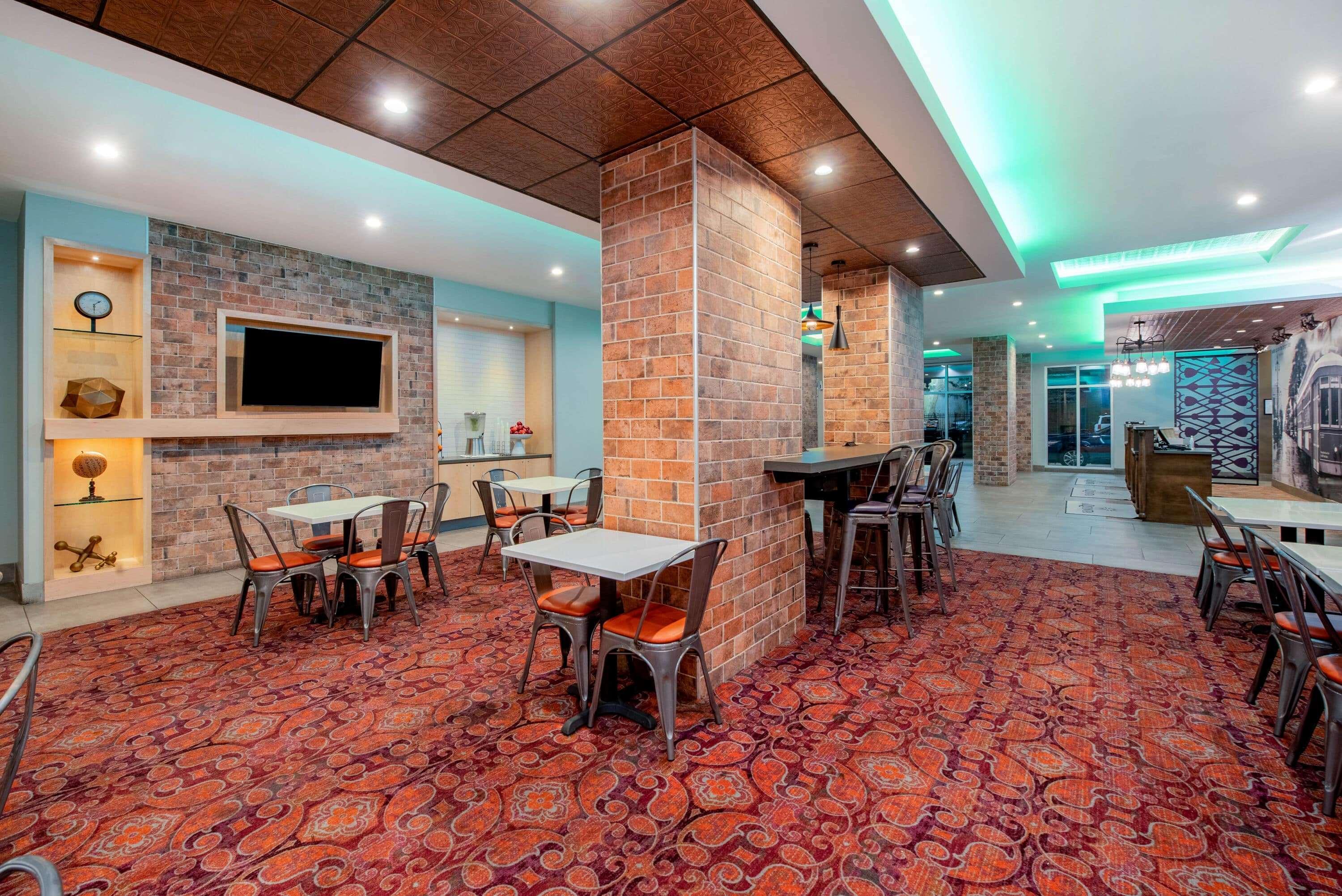 La Quinta By Wyndham Downtown Hotel