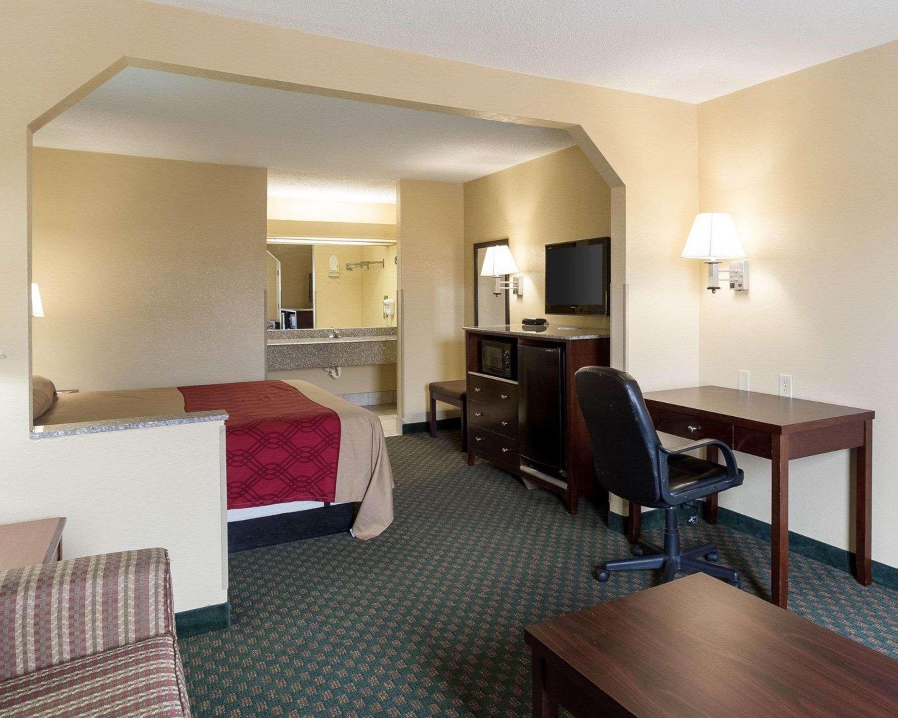 Hotel Rodeway &