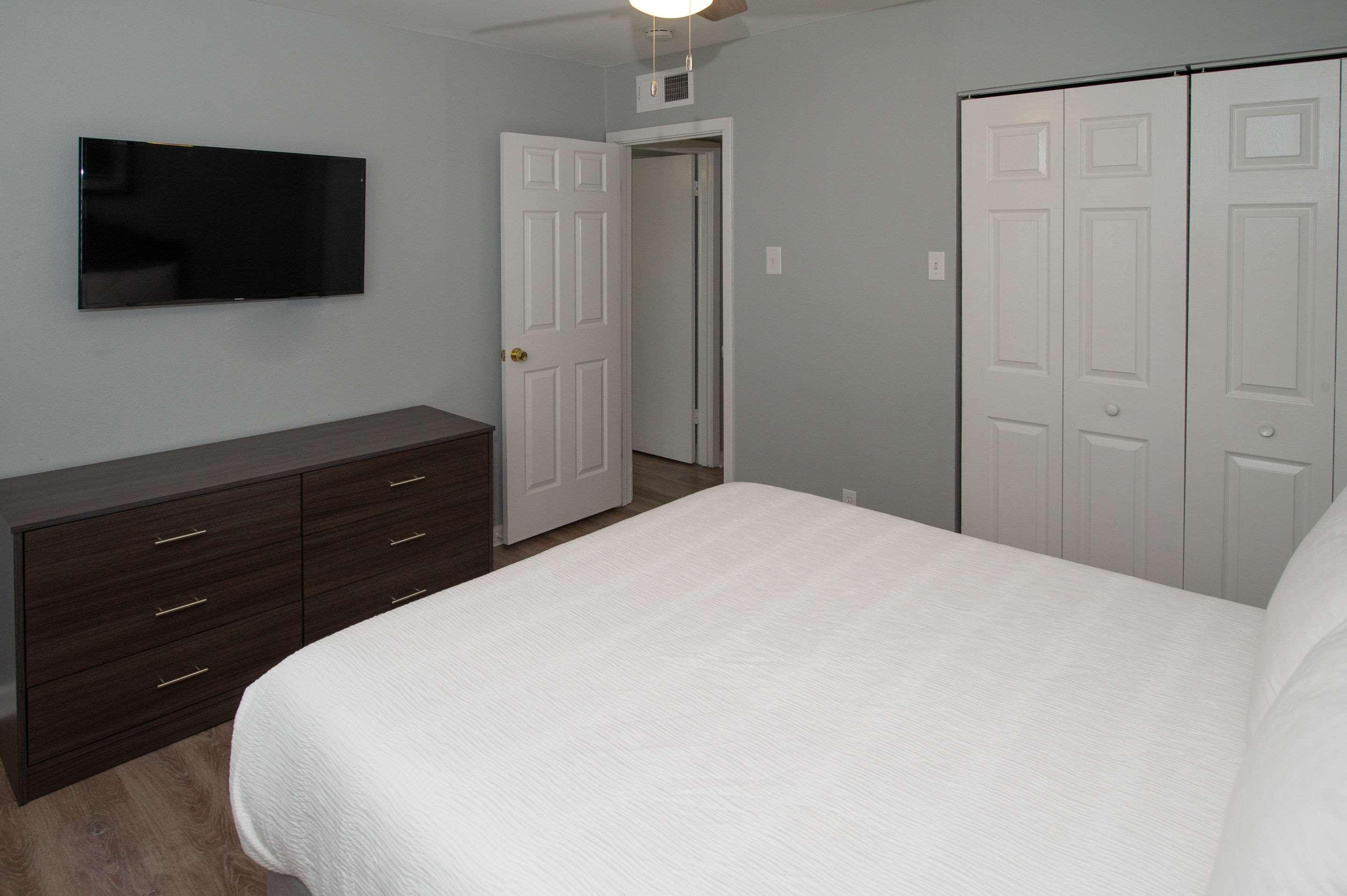 Frenchmen Orleans At 519, Ascend Collection