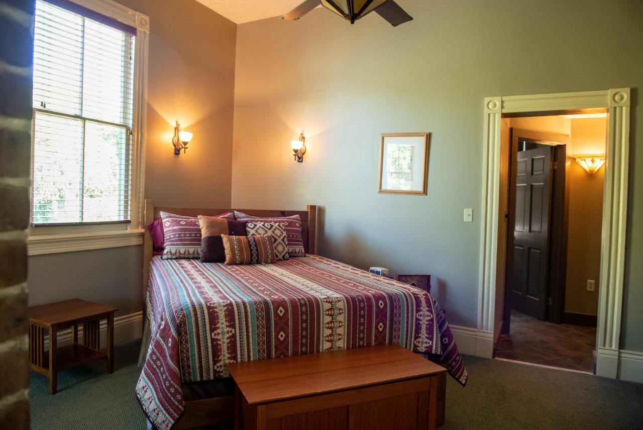 The Lookout 3* New Orleans