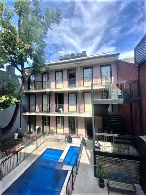 Jean Lafitte House Hotel New Orleans