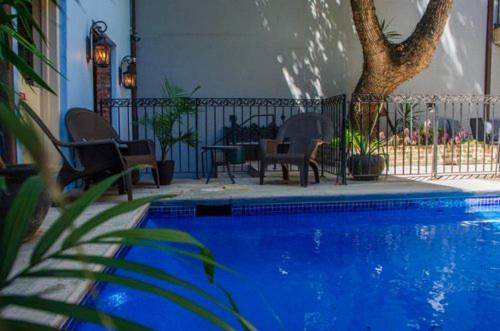 Hotel Jean Lafitte House
