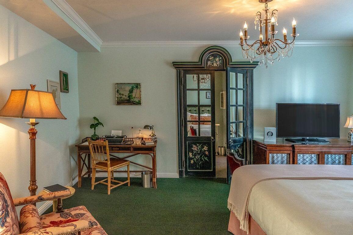Pontchartrain St. Charles Avenue Hotel