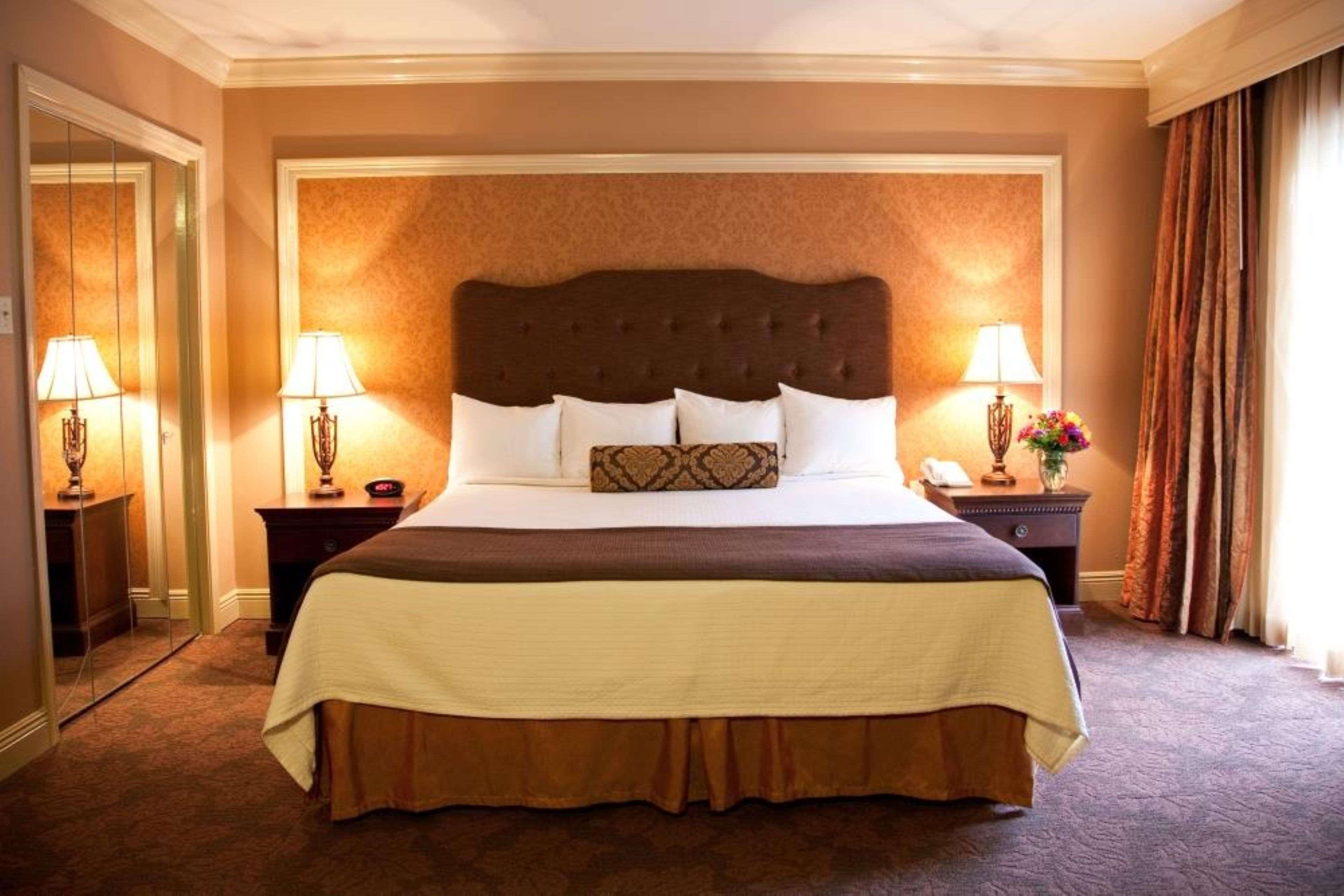 Western French Quarter Courtyard Hotel 4*