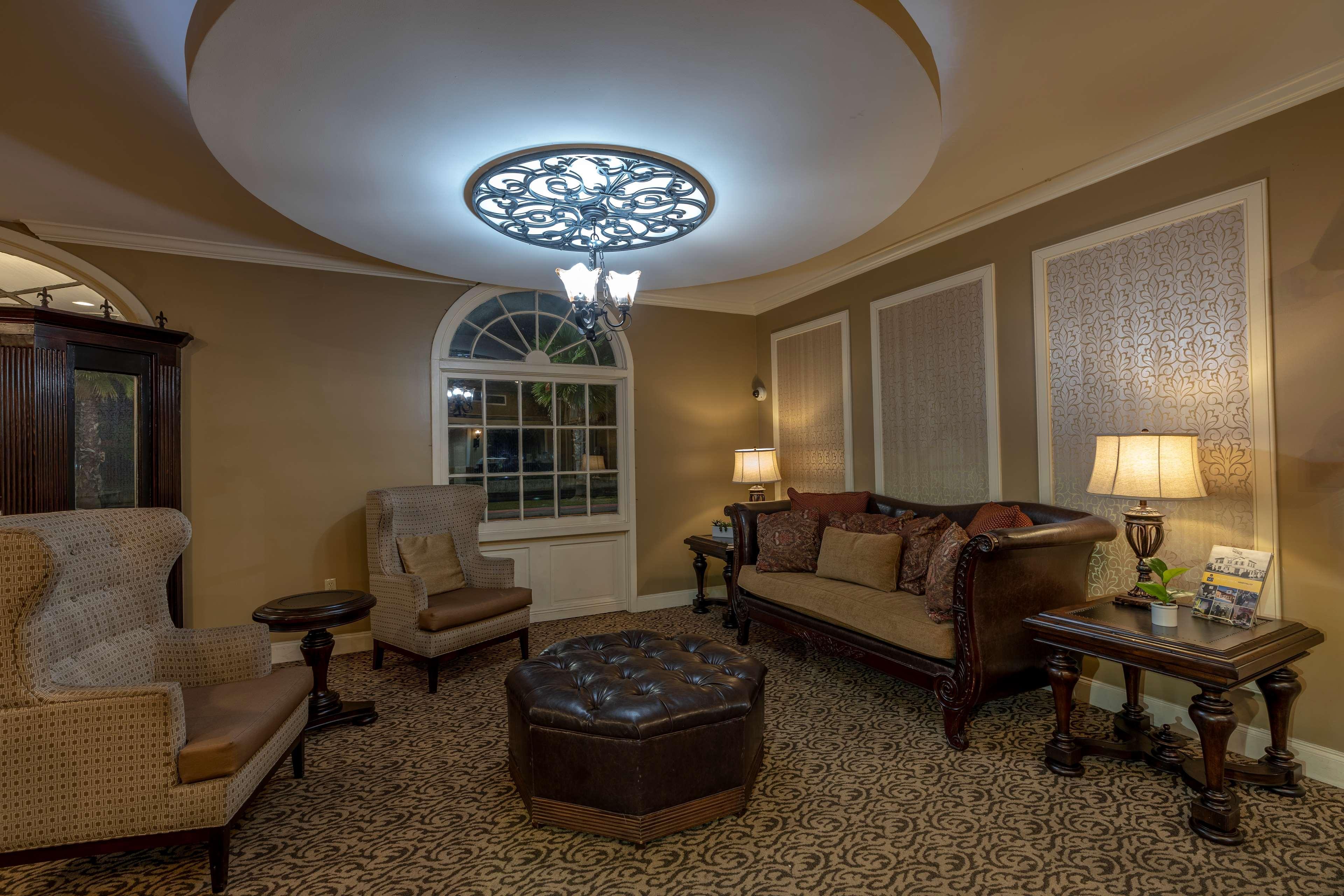 Western French Quarter Courtyard Hotel 4*