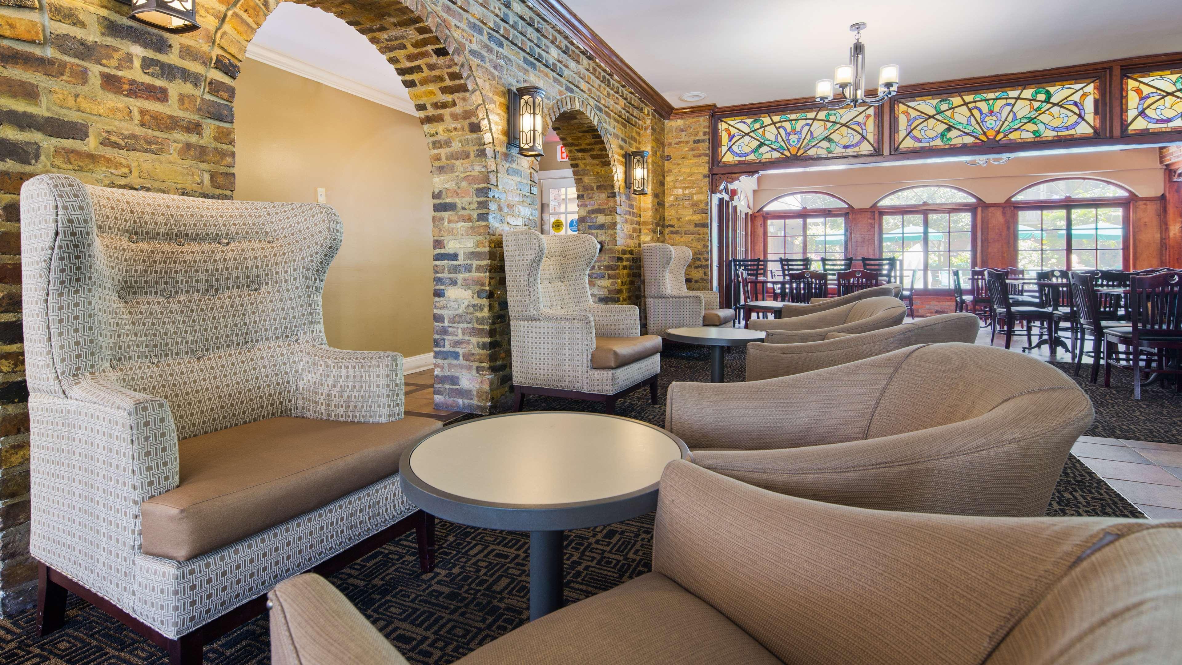 Western French Quarter Courtyard Hotel