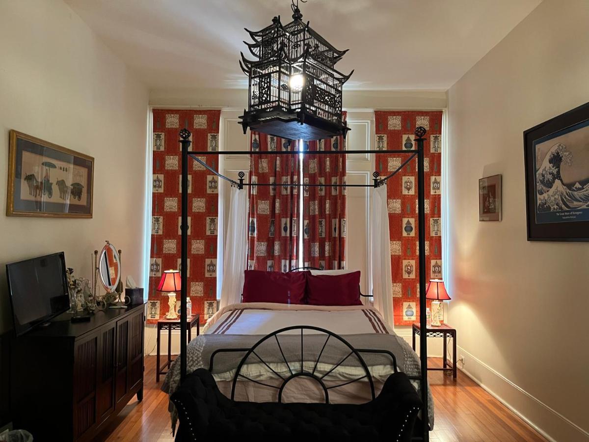 The Happy Place #1 Bed & Breakfast New Orleans