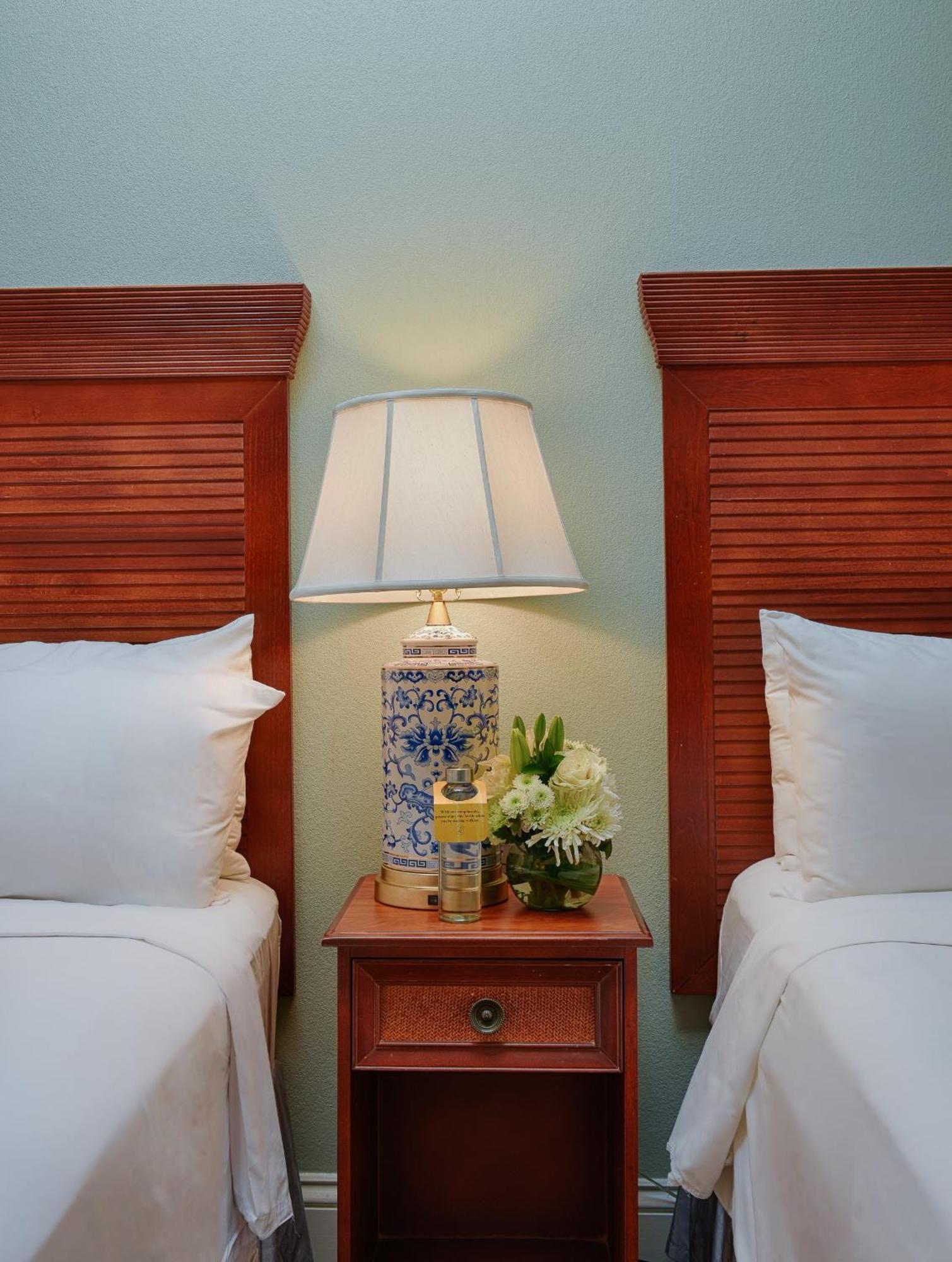Voco St By Ihg Hotel New Orleans