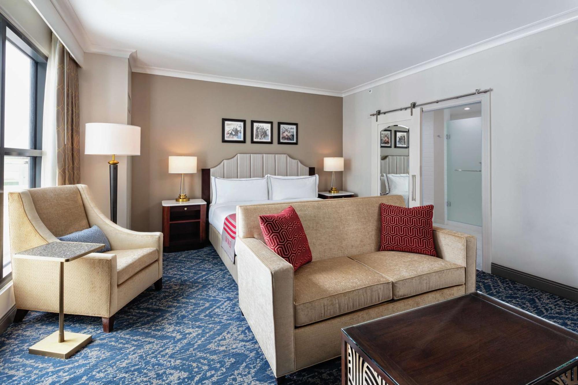 The Higgins New Orleans, Curio Collection By Hilton Hotel 4*