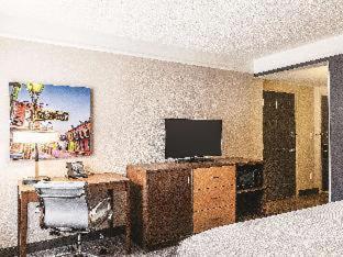 La Quinta By Wyndham Downtown Hotel New Orleans