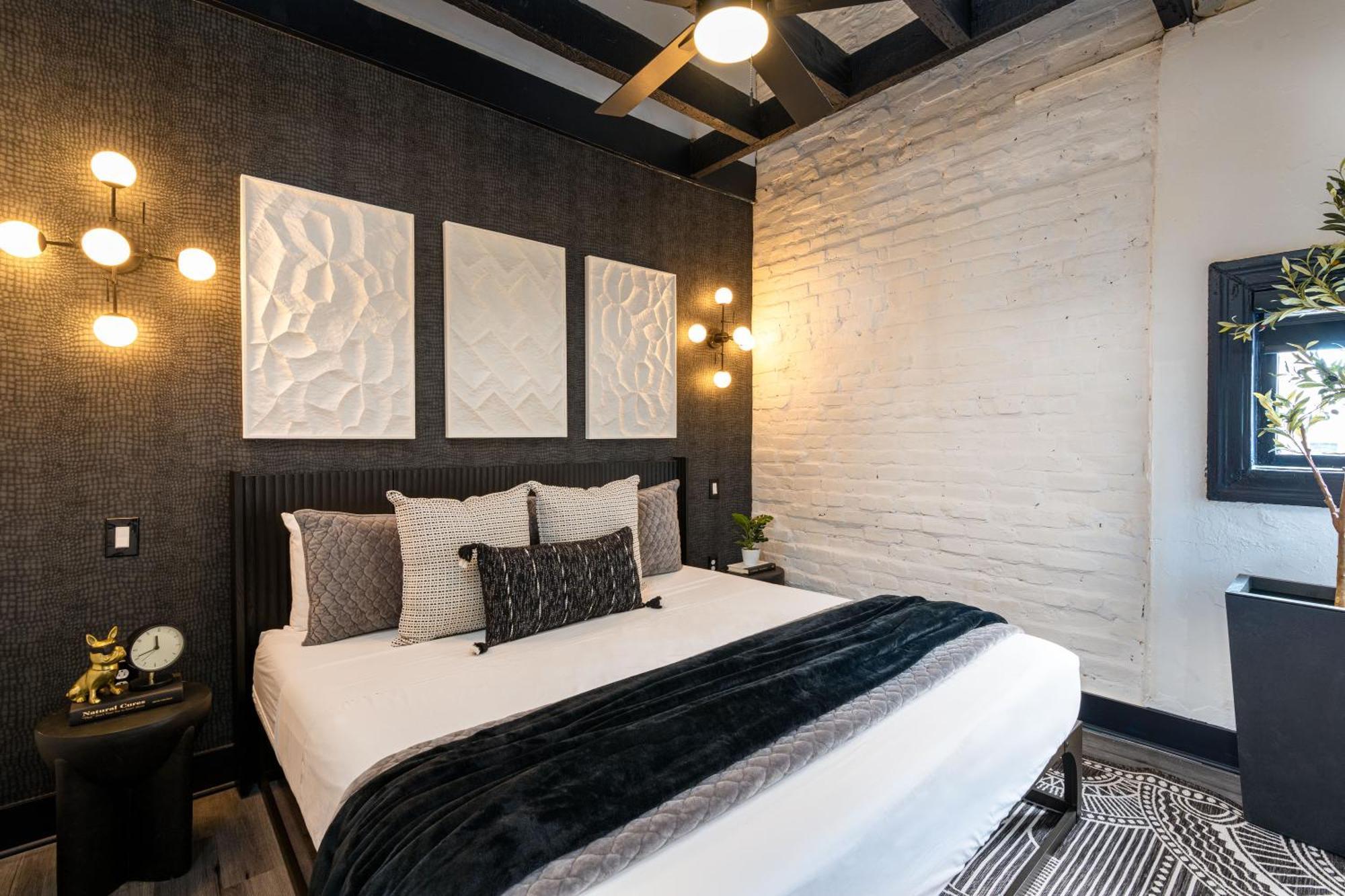 Saint Philip Hotel 3*