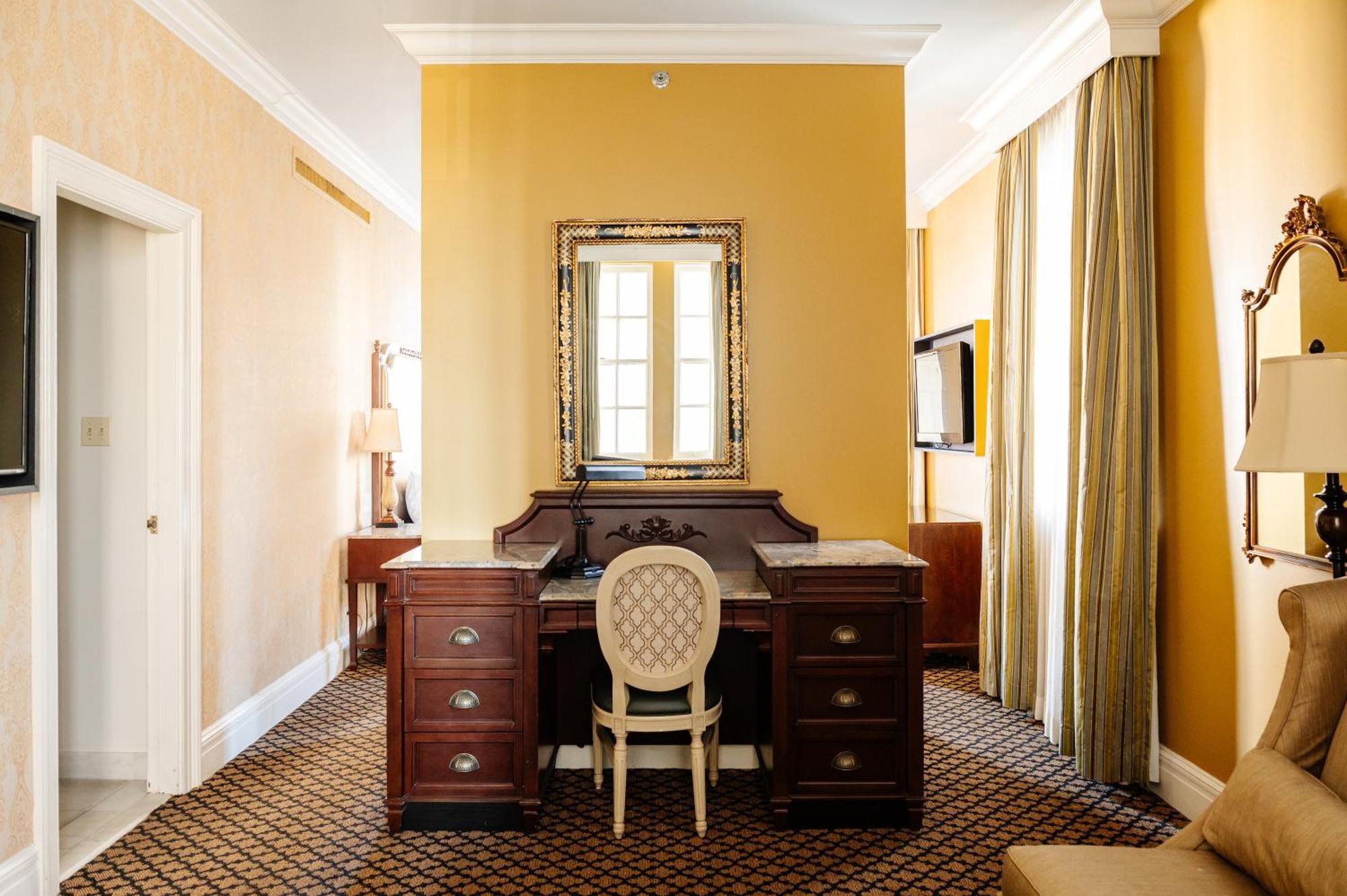 The Lafayette By Kasa New Orleans