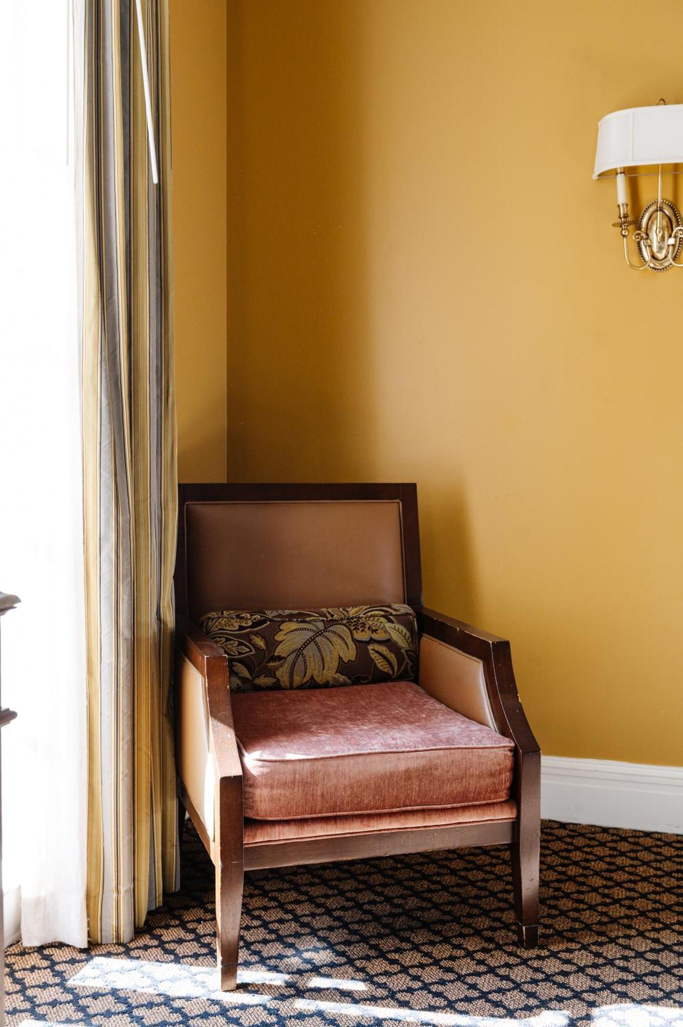 The Lafayette By Kasa New Orleans