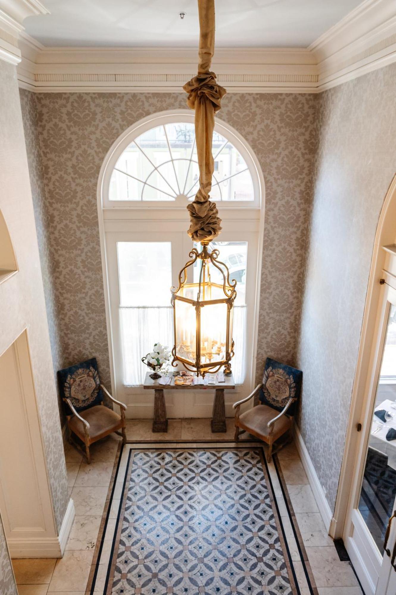 Hotel The Lafayette By Kasa New Orleans