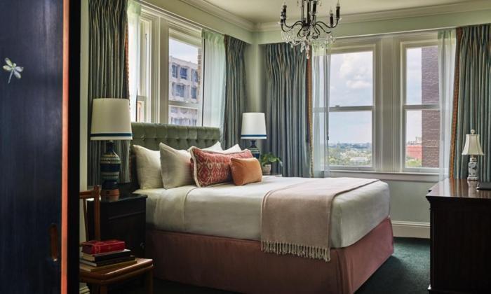 Hotel Pontchartrain St. Charles Avenue