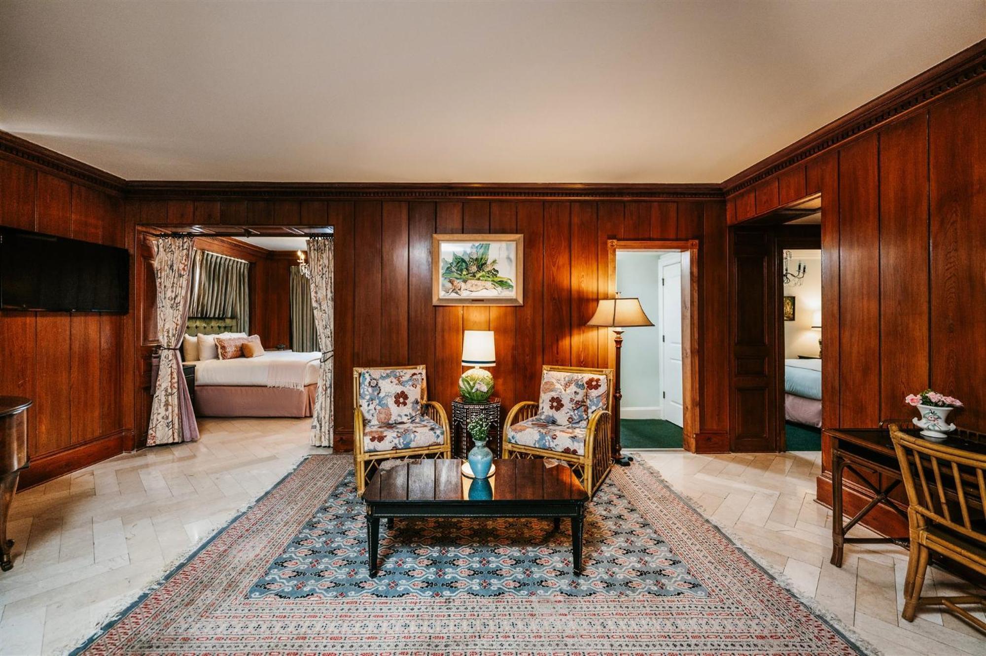 Pontchartrain St. Charles Avenue Hotel
