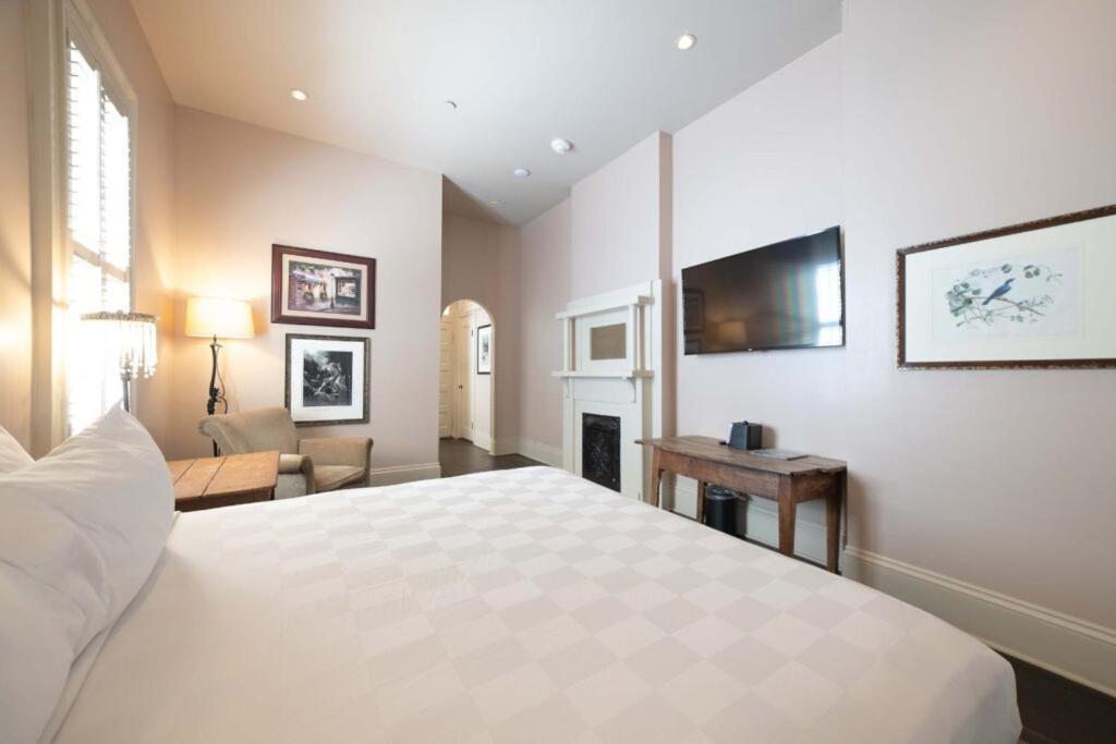Hotel Melrose Mansion 3*
