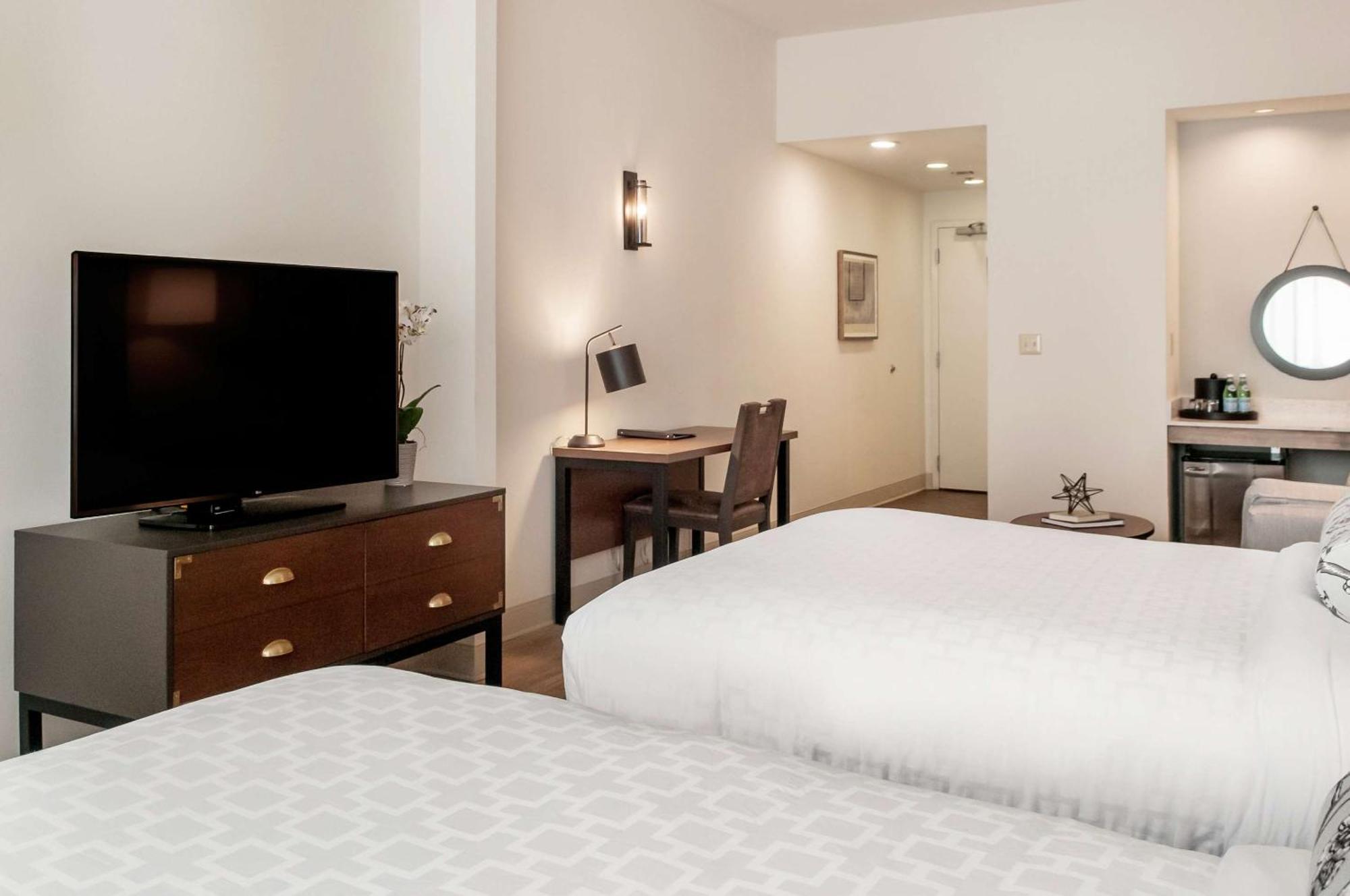 St Charles Coach House, Ascend Collection Hotel 3*