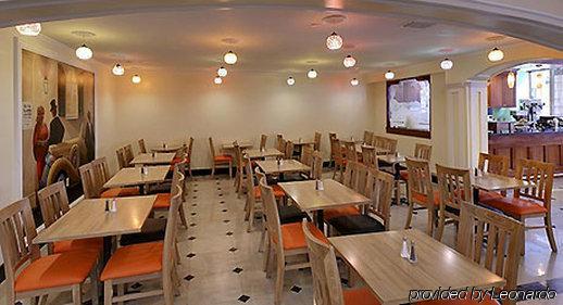 Wyndham Garden Baronne Plaza 3*