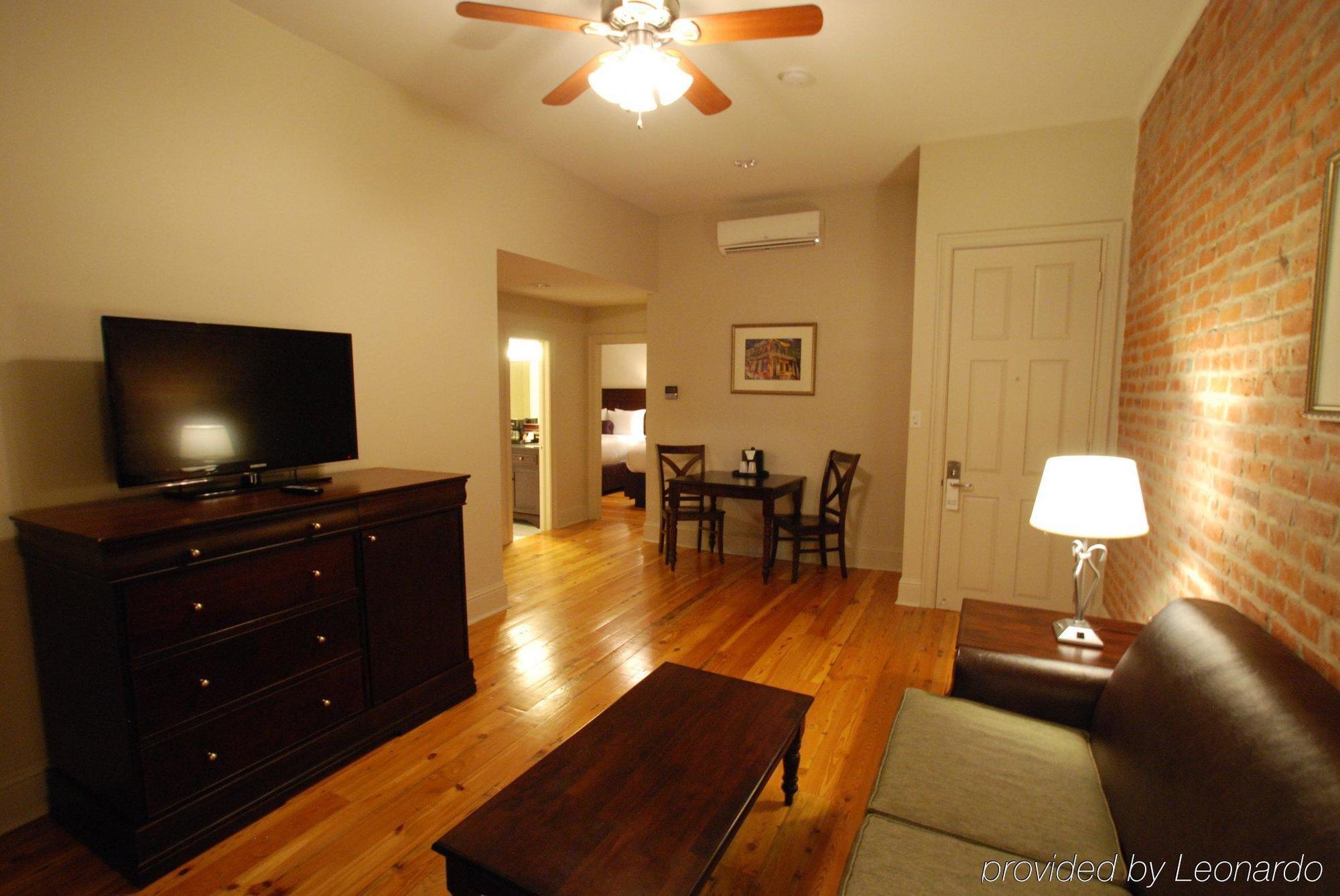 On St. Peter, A French Quarter 3* New Orleans