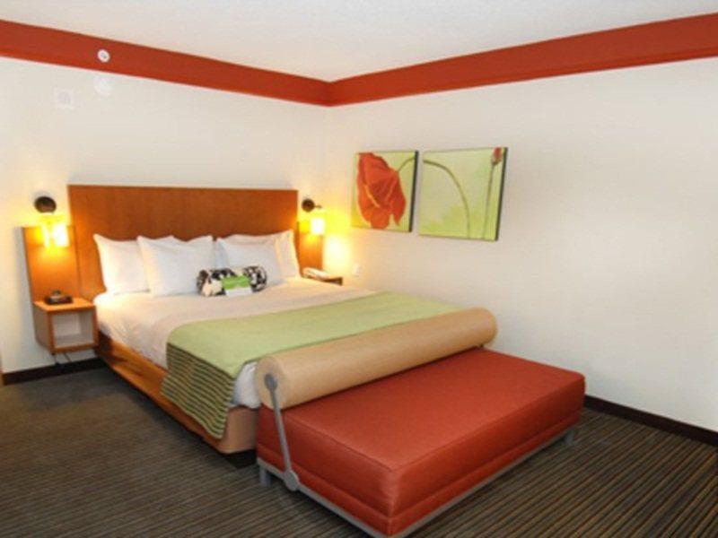 La Quinta By Wyndham Downtown