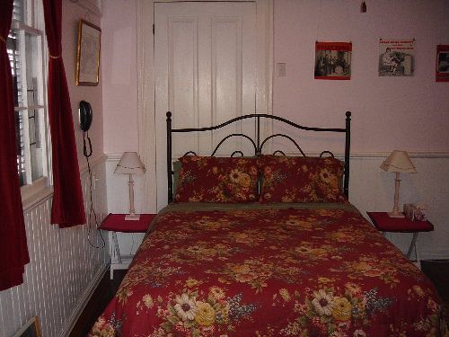 The Burgundy Bed & Breakfast 3*