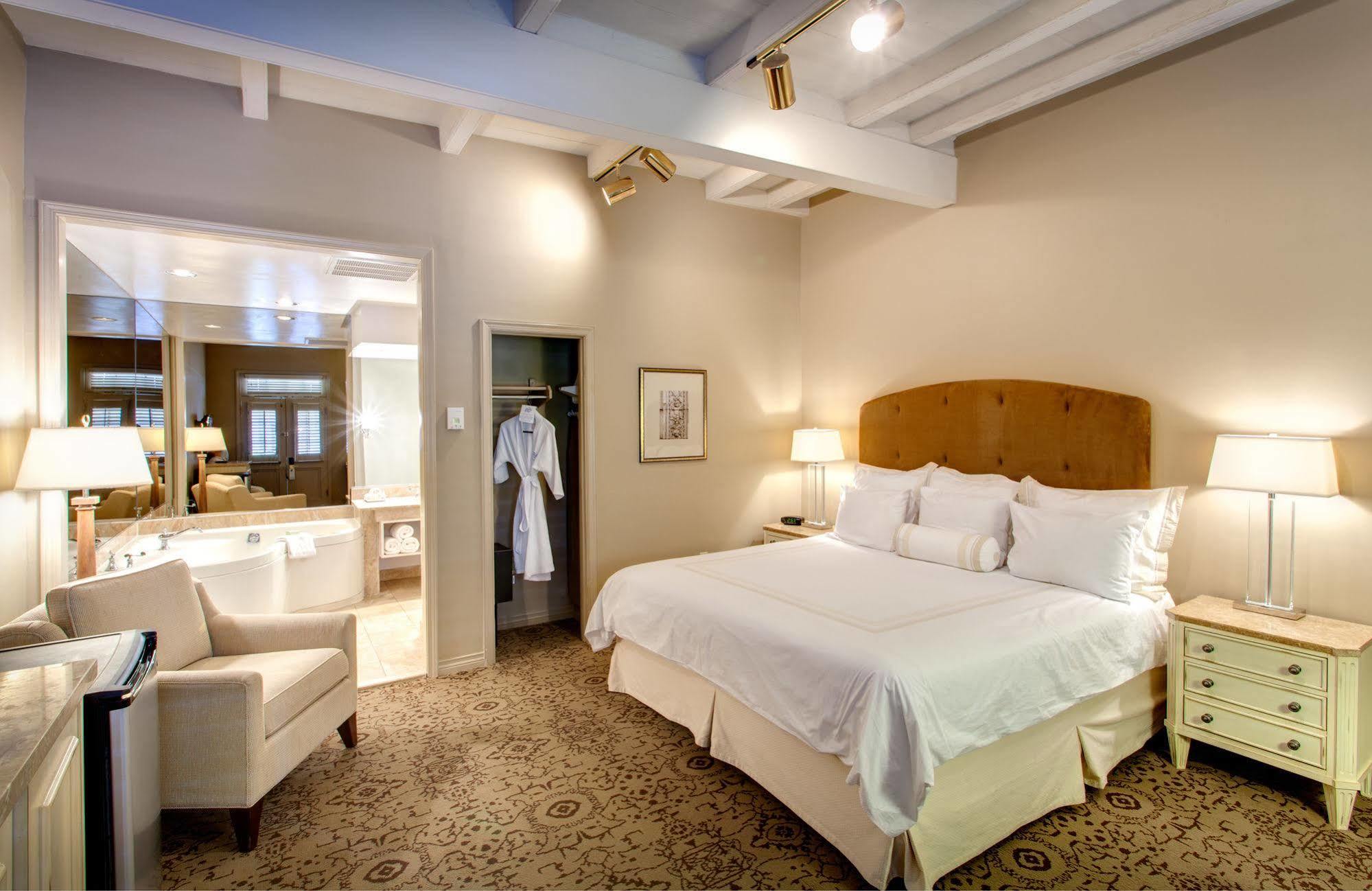 Dauphine Orleans 3* New Orleans