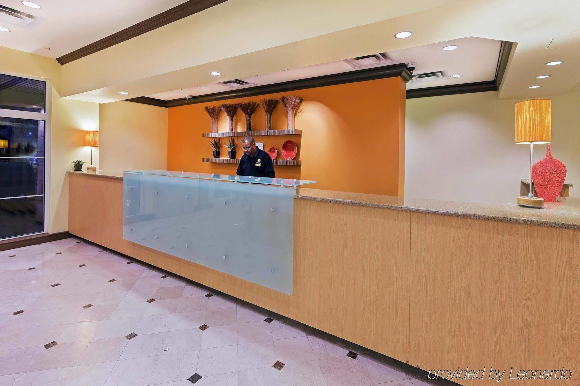 La Quinta By Wyndham Downtown New Orleans