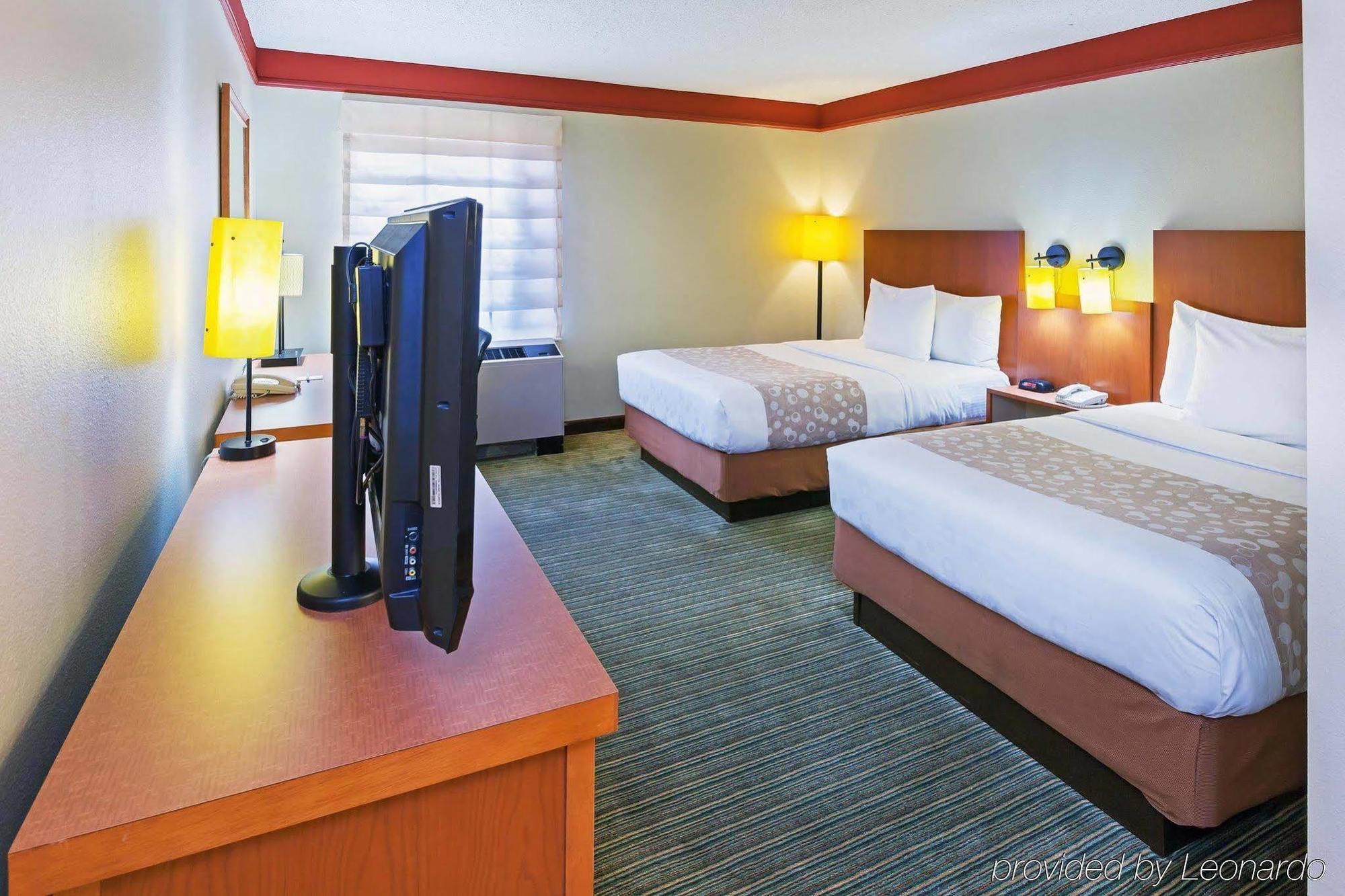 Hotel La Quinta By Wyndham Downtown 3*