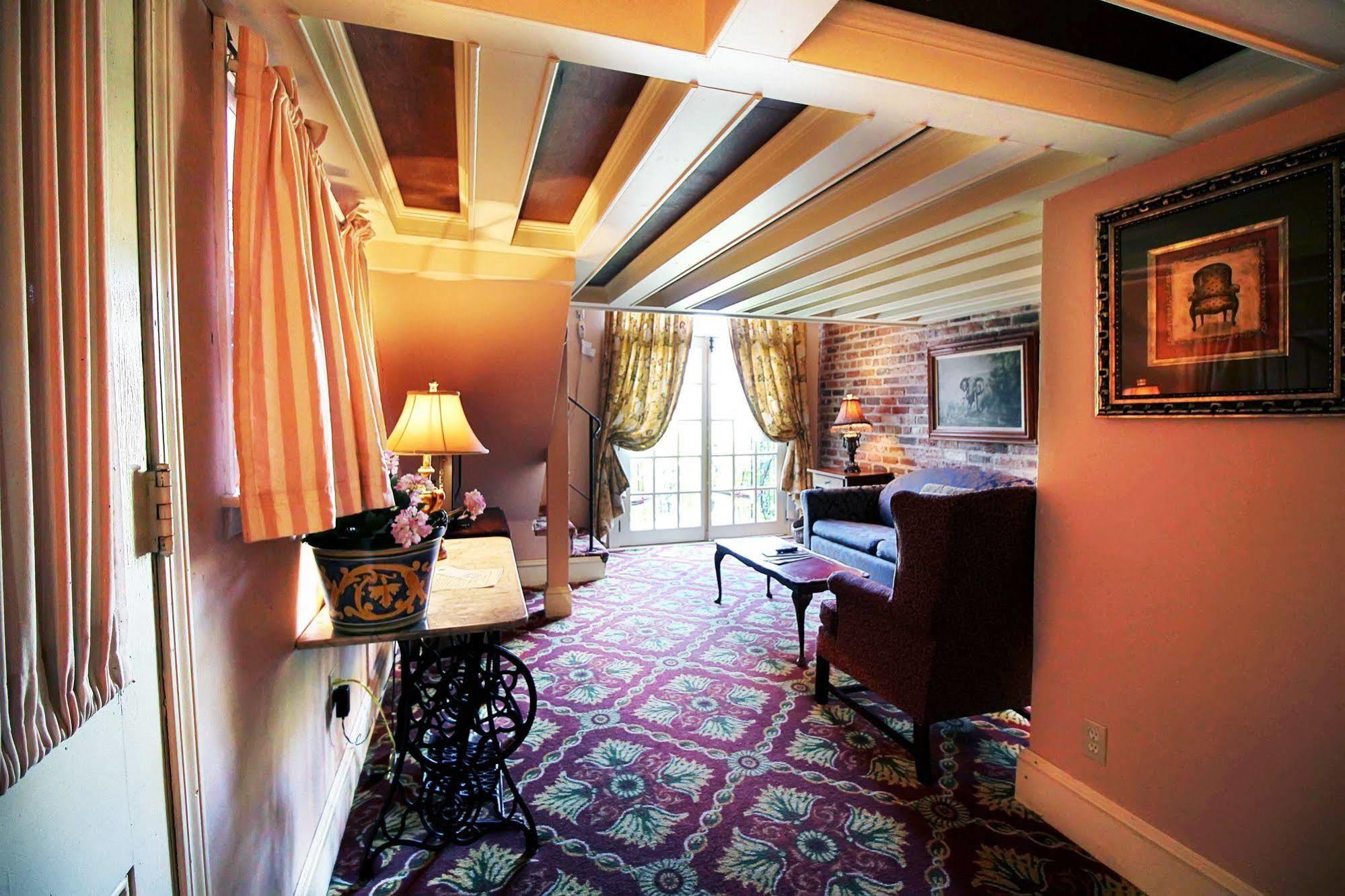 The Olivier House 2* New Orleans