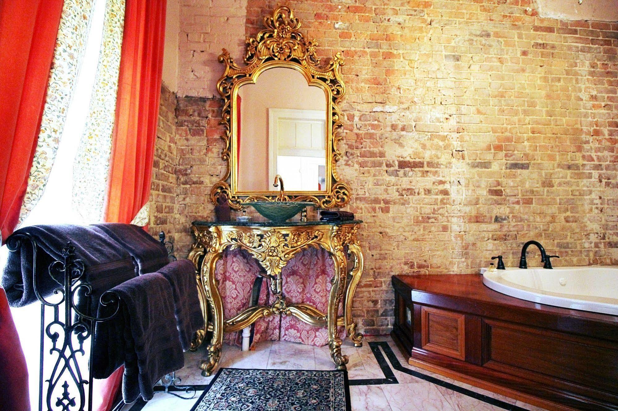 Hotel The Olivier House