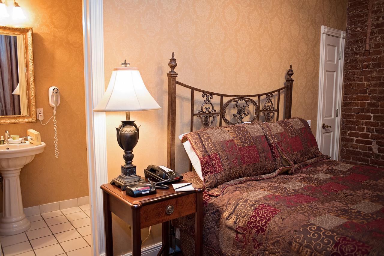 Quarter House Hotel