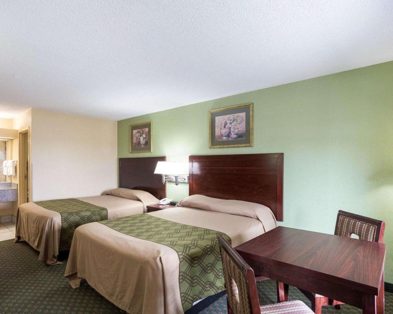 Hotel Rodeway & 2*