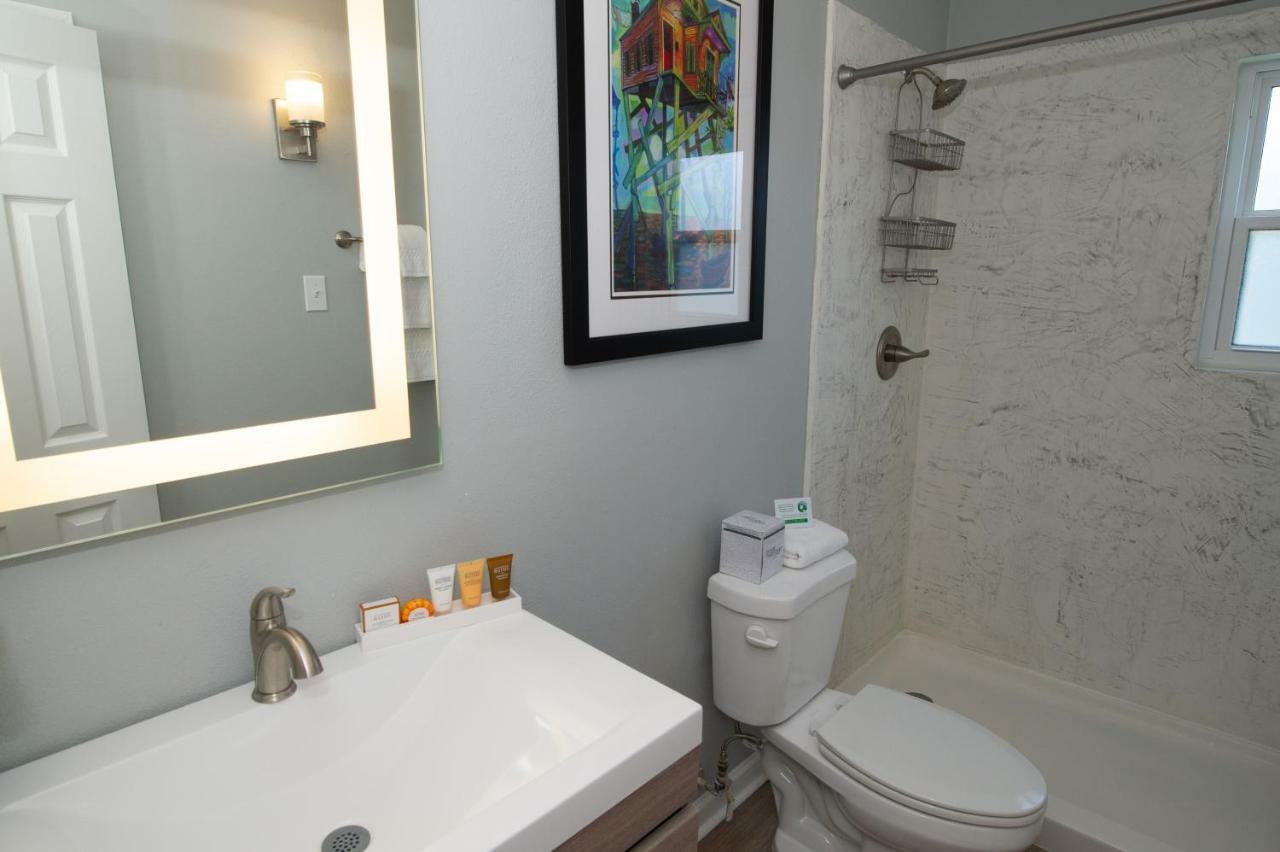 Hotel Frenchmen Orleans At 519, Ascend Collection 3*