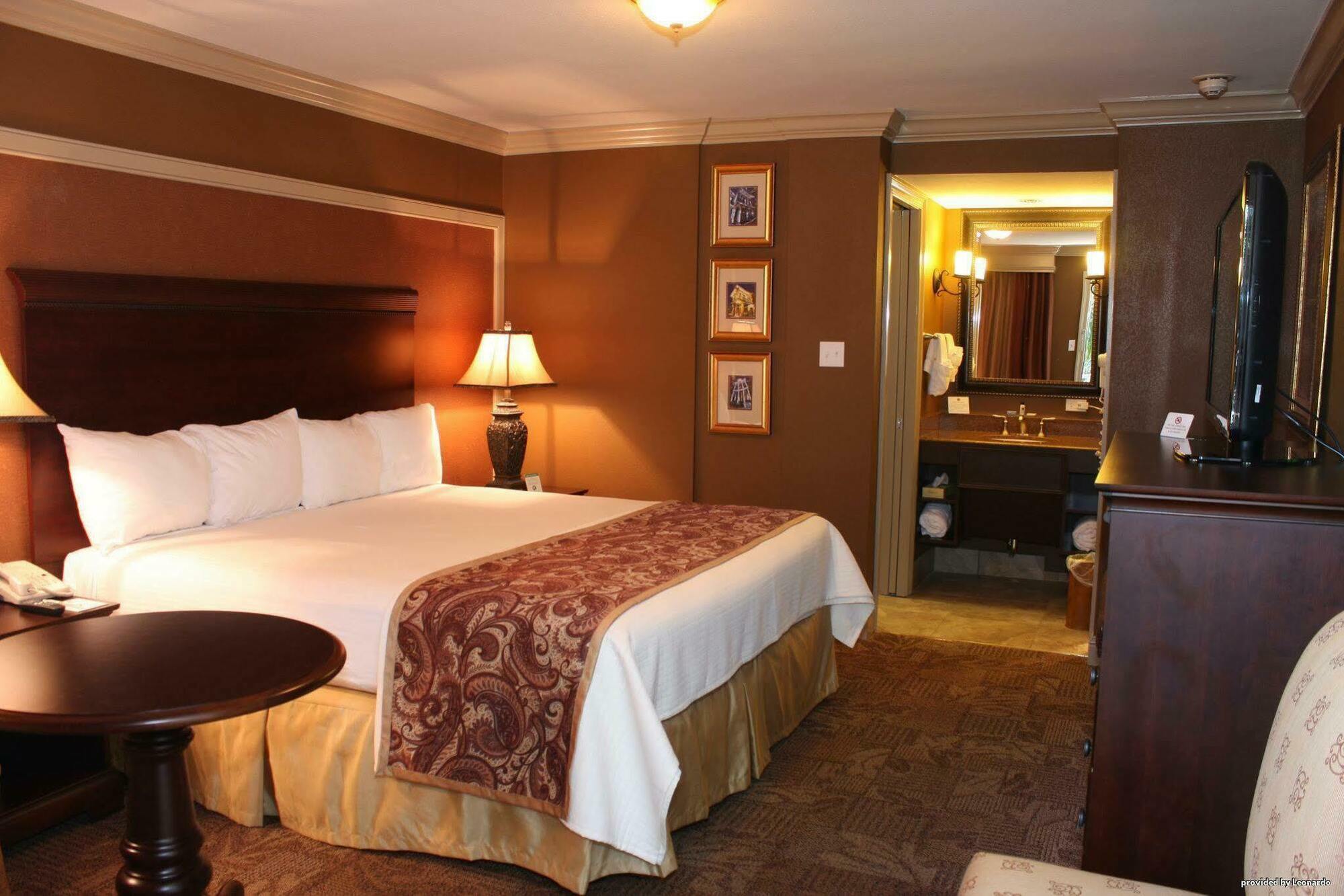 Hotel Western French Quarter Courtyard 4*