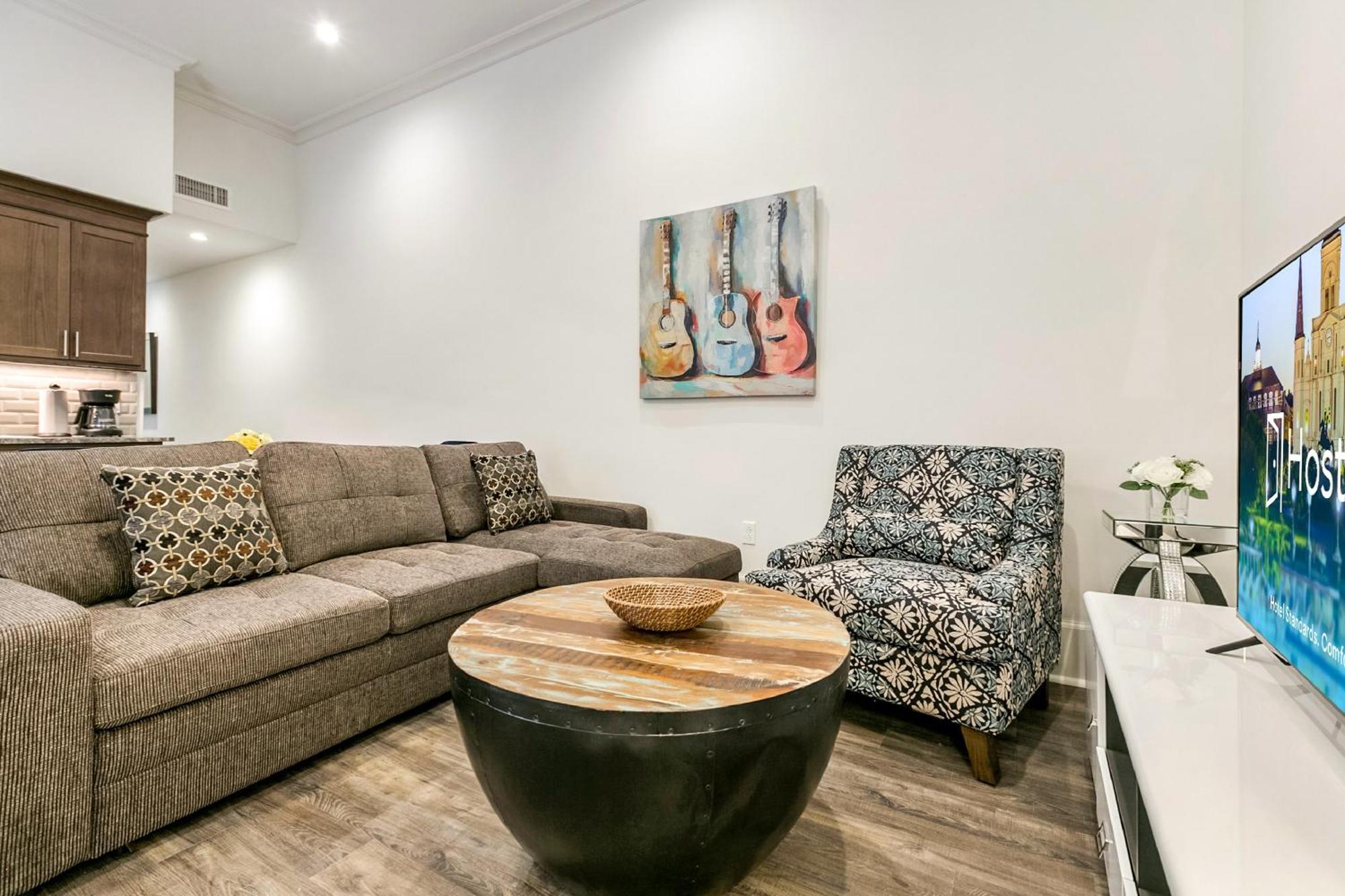 1 And 2 Bedroom Private Steps Away From French Quarter New Orleans